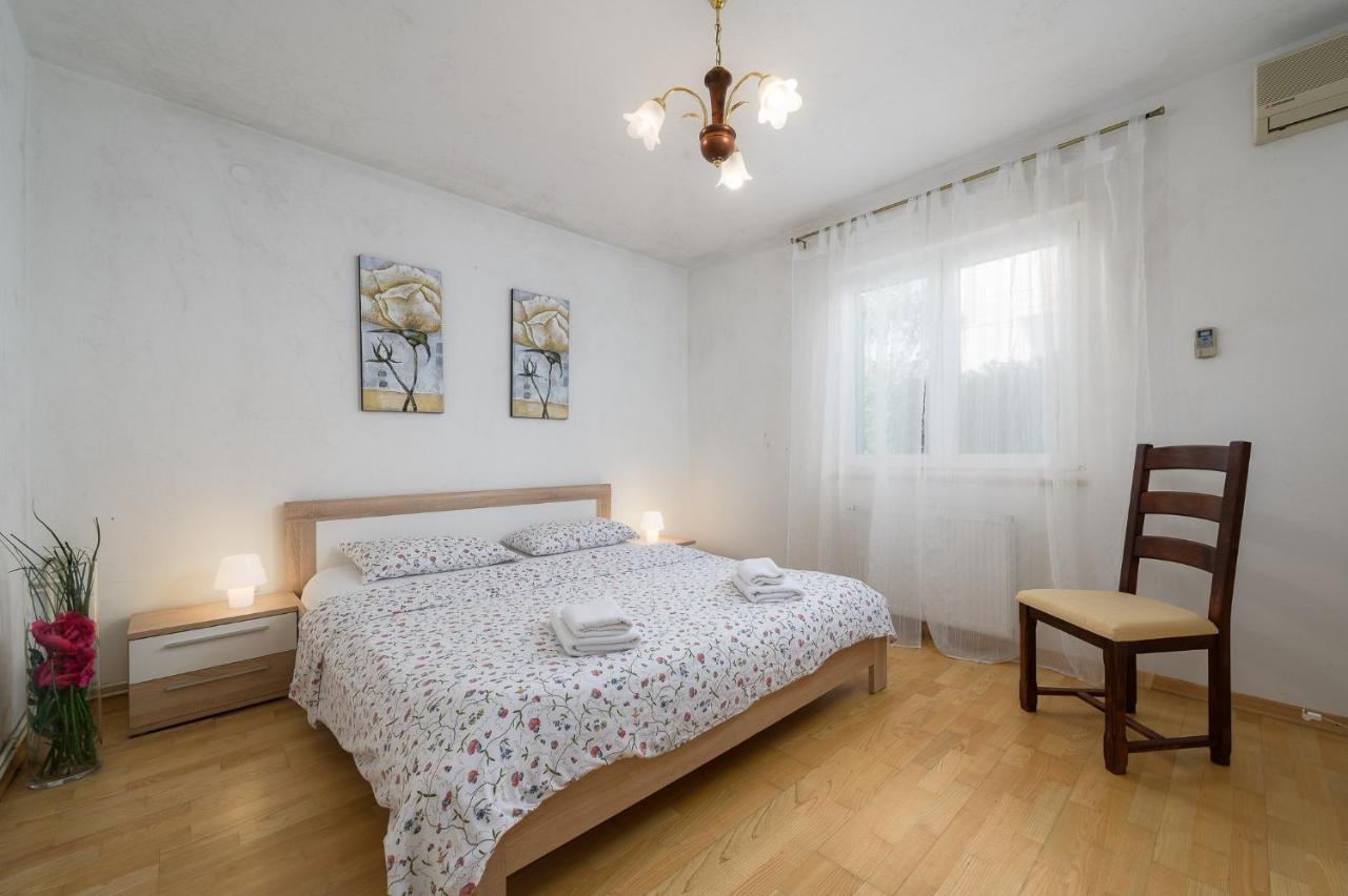 Apartman Inteuro Porec Ngoại thất bức ảnh