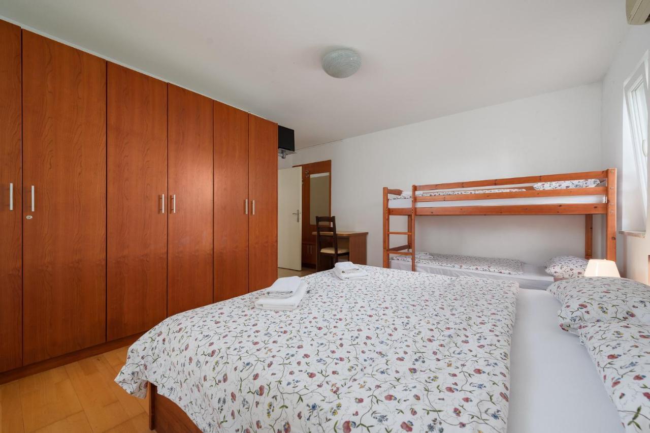 Apartman Inteuro Porec Ngoại thất bức ảnh